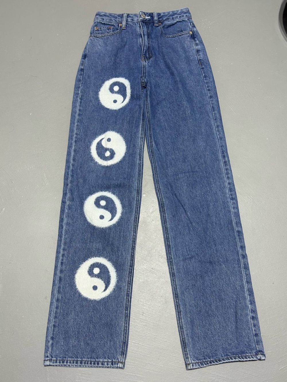 PacSun 90’s Boyfriend Yin Yang Blue Jeans (Women’s Size 24) (31 Inseam)